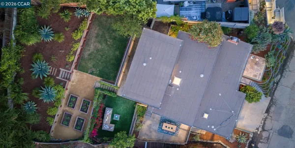 $885,000 | 6555 Saroni Drive, Oakland, CA 94611