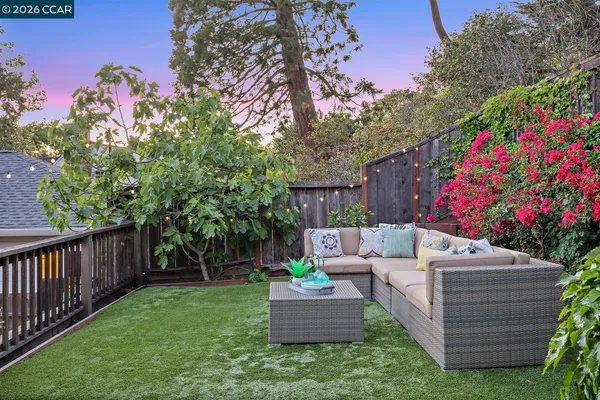 $885,000 | 6555 Saroni Drive, Oakland, CA 94611