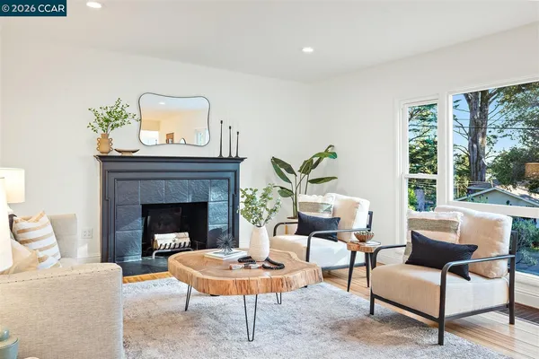 $885,000 | 6555 Saroni Drive, Oakland, CA 94611