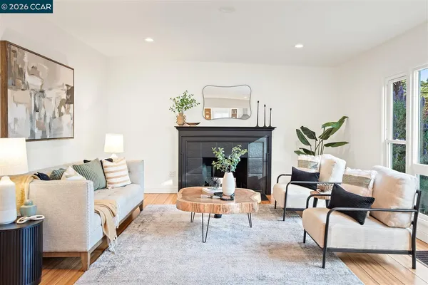 $885,000 | 6555 Saroni Drive, Oakland, CA 94611