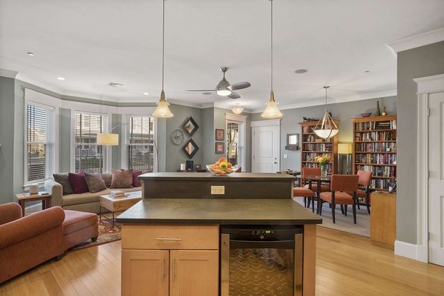 $615,000 | 25 Mt Vernon Street, Unit 2, Boston, MA 02125