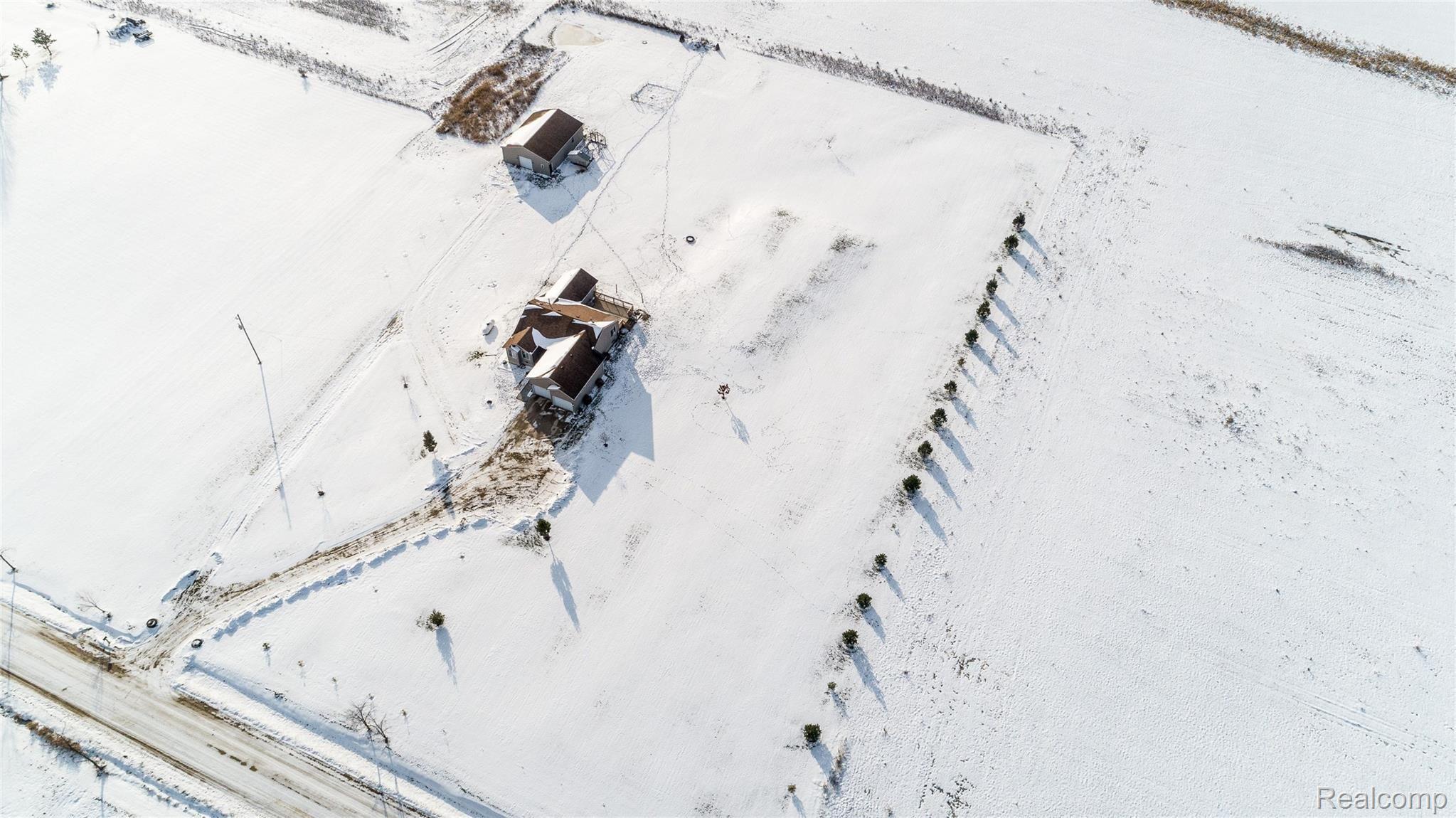 9120 Morrish Road Swartz Creek, MI 48473 - Photo 13 of 39 20191115_9120 Morrish Rd_011.jpg