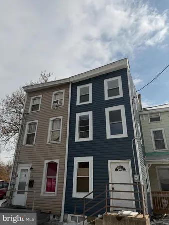 $2,650 | 6 Seward Avenue, Trenton, NJ 08609