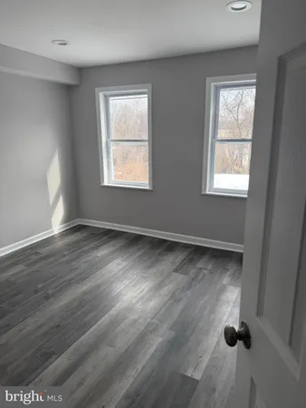 $2,650 | 6 Seward Avenue, Trenton, NJ 08609