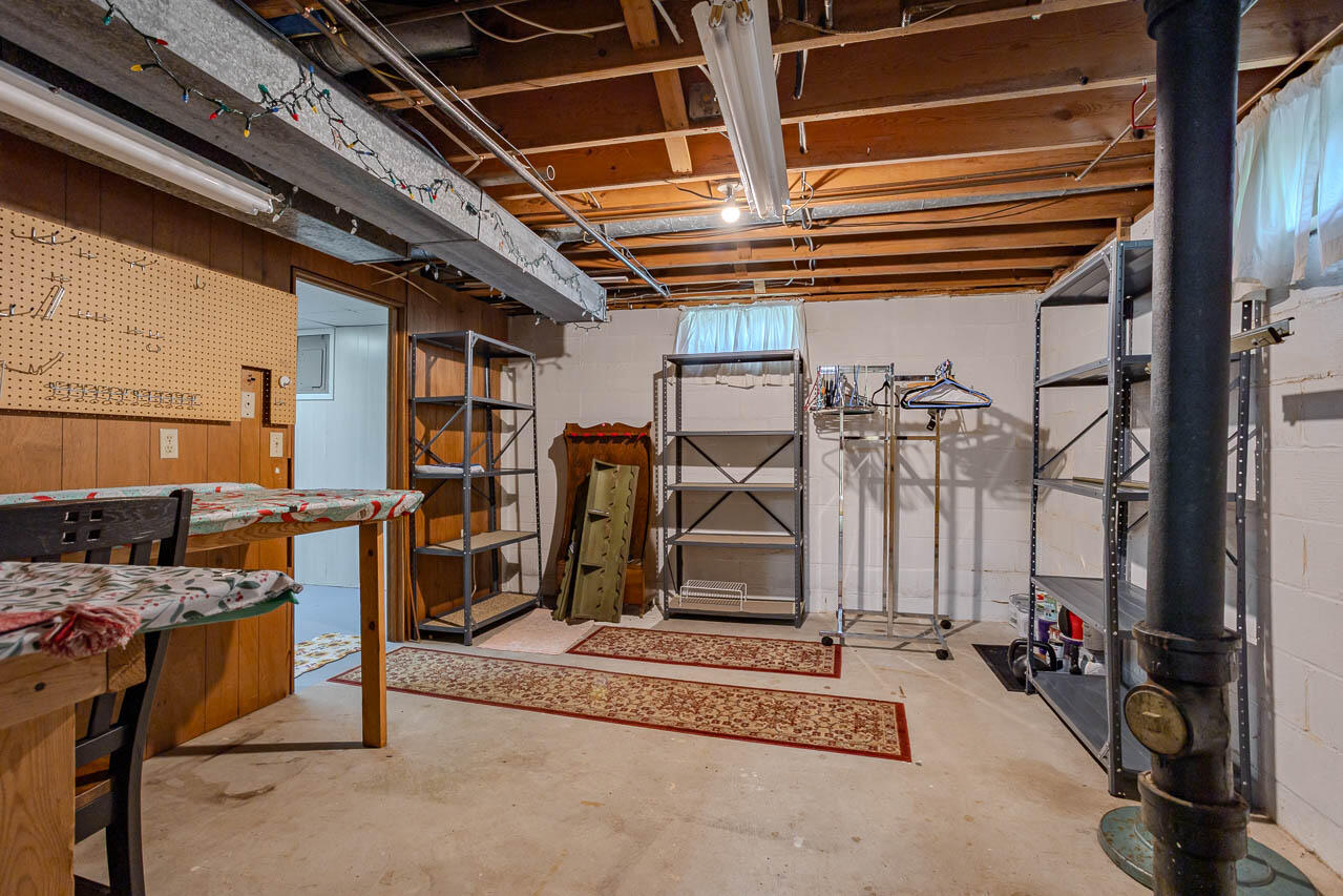1111 Marquardt Road Wausau, WI 54403 - Photo 57 of 62 Additional work/utility space