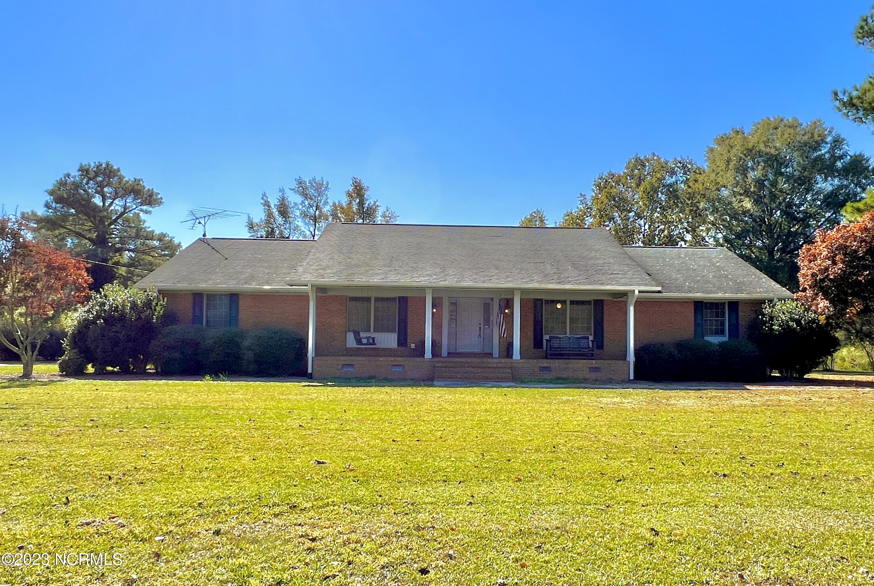 2196 Sarecta Road Beulaville, NC 28518 - Photo 2 of 78 IMG_0927
