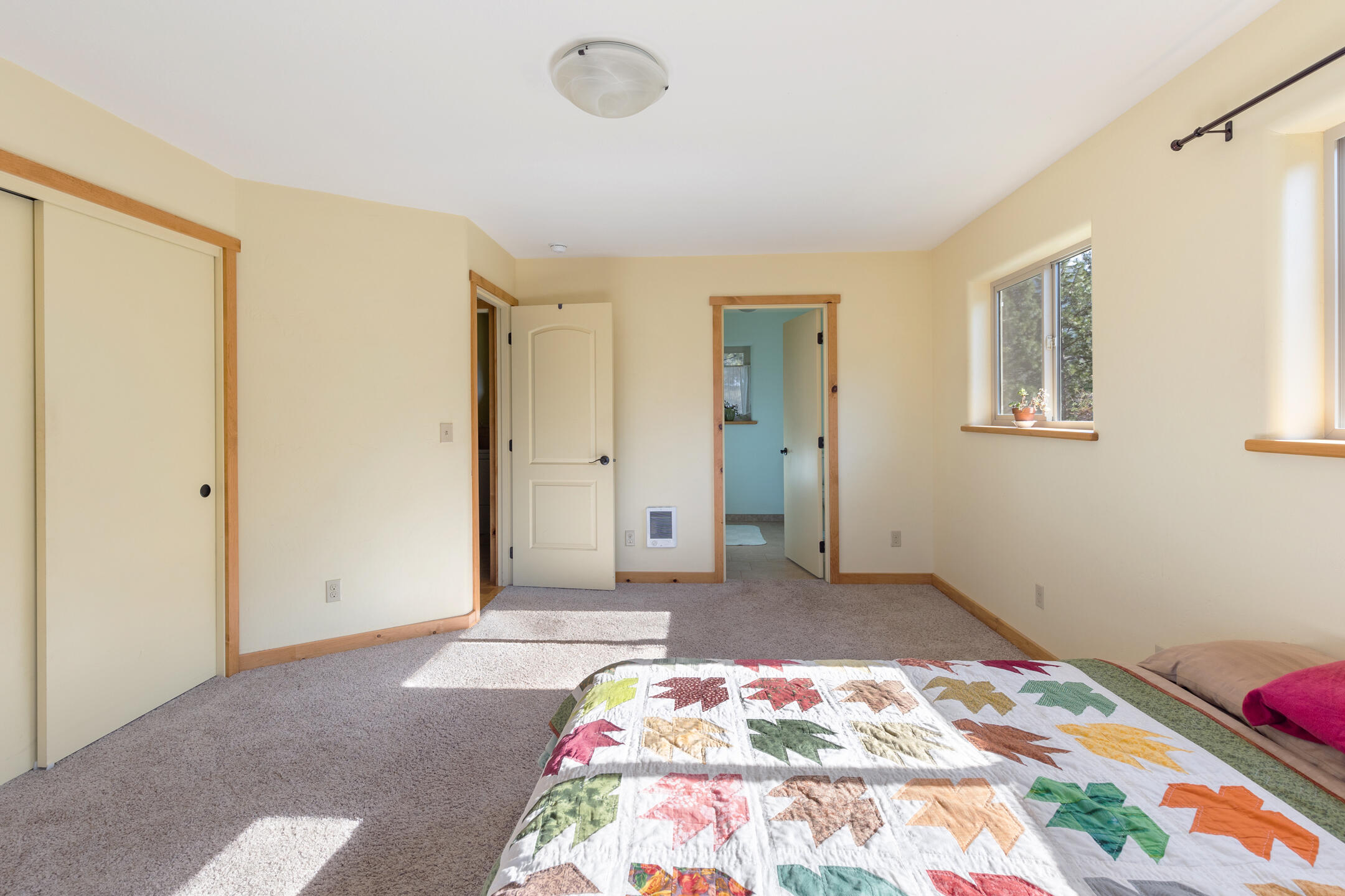1015 Panther Gulch Road Williams, OR 97544 - Photo 17 of 49 Master