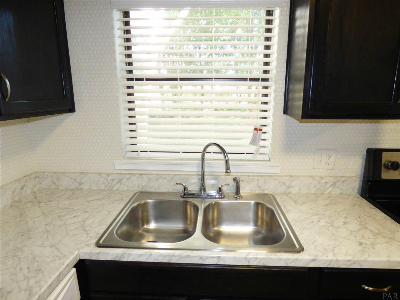 3357 Wellington Road Pensacola, FL 32504 - Photo 9 of 27 Gallery Image 9