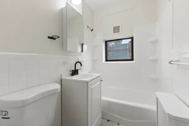 $2,200 | 38-40 Cedar Street, Unit 243, Worcester, MA 01609