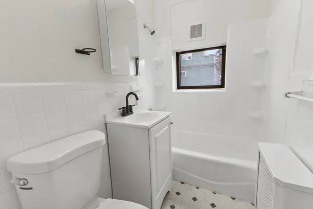 $2,200 | 38-40 Cedar Street, Unit 243, Worcester, MA 01609