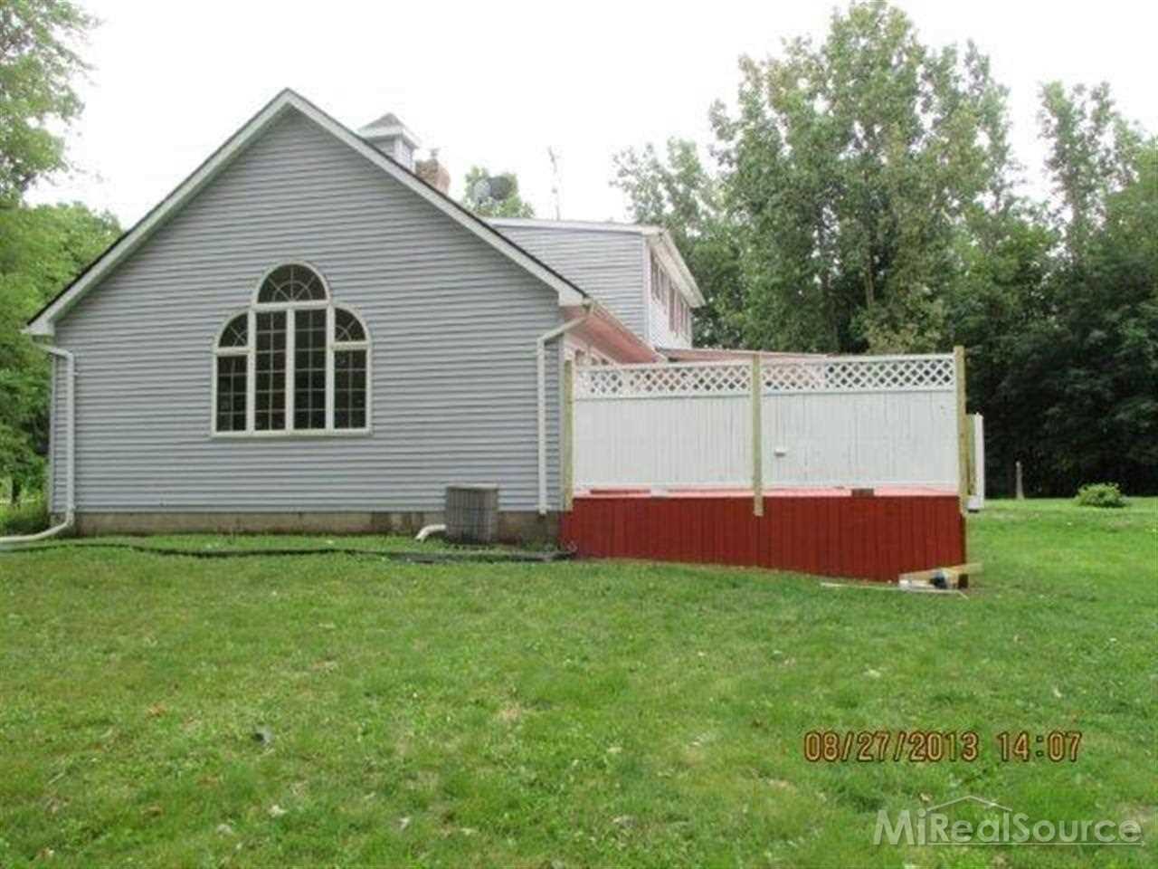 4437 Cade Road Capac, MI 48014 - Photo 4 of 9 31165168-3.JPG