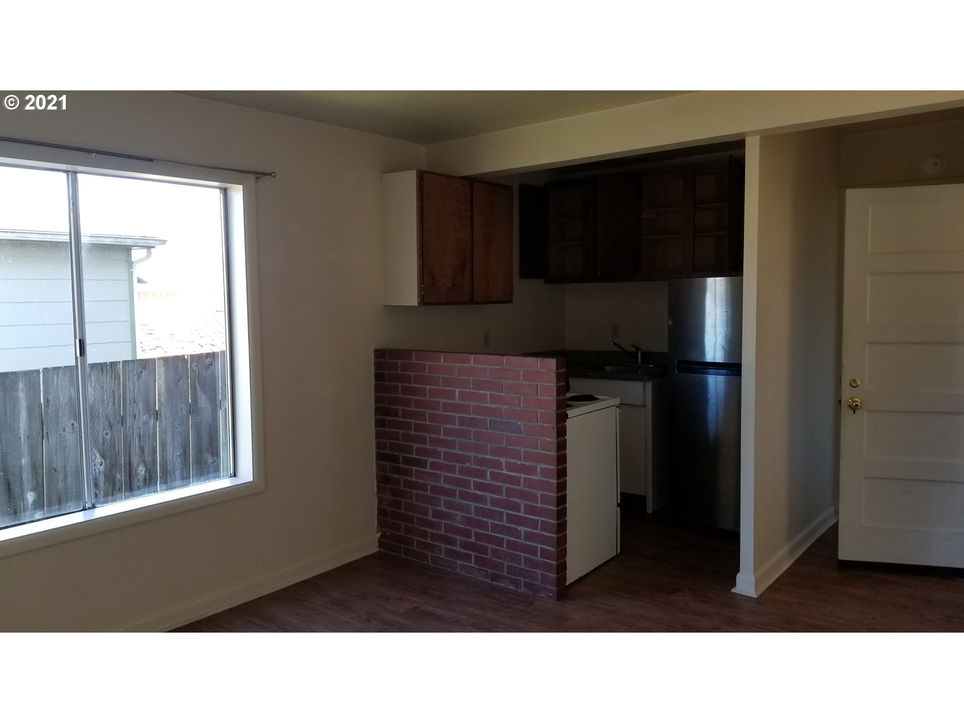 657 5th Street Myrtle Point, OR 97458 - Photo 4 of 24 Gallery Image 4