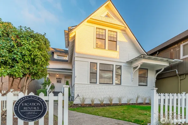 $1,695,000 | 116 4th Avenue North, Edmonds, WA 98020