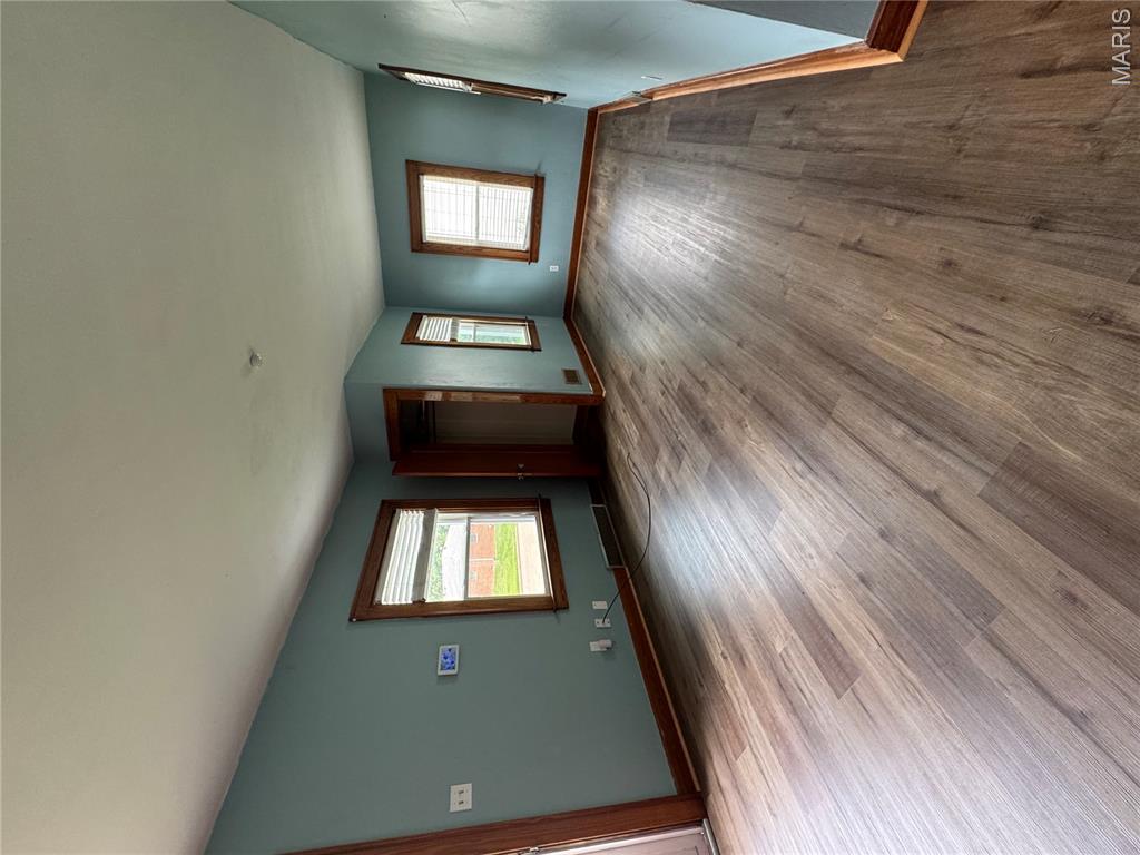 1107 Bristow Street Belleville, IL 62221 - Photo 4 of 40