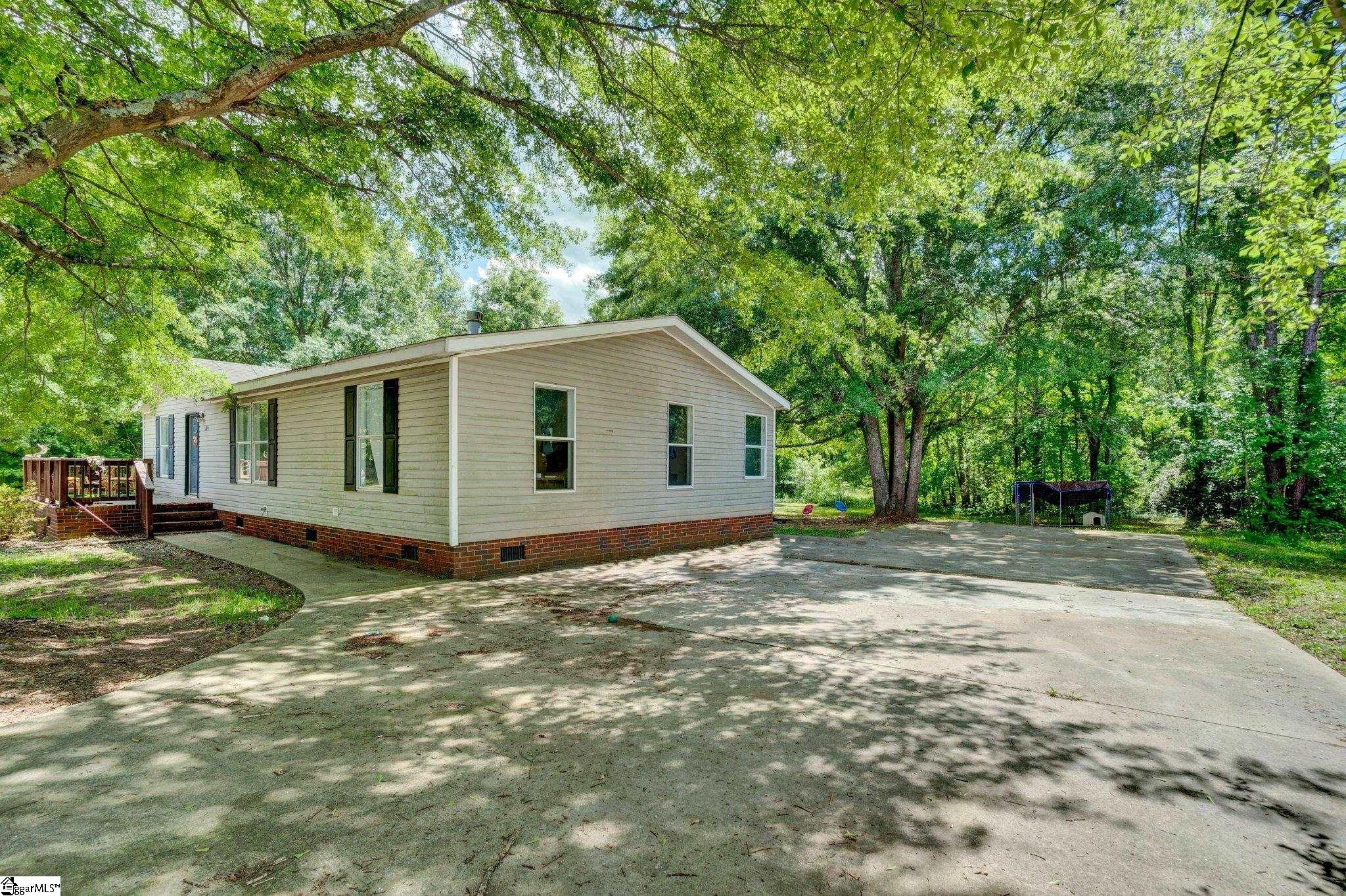 224 Brandy Lane Clinton, SC 29325 - Photo 27 of 30