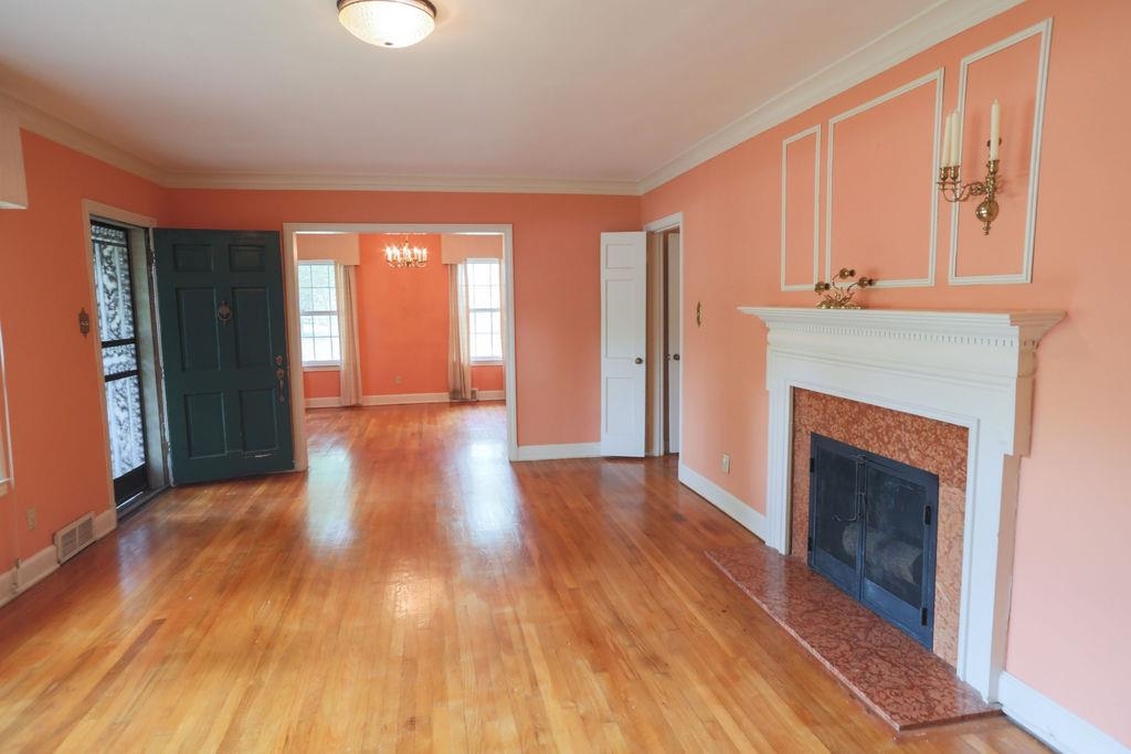 88 South Mendenhall Road Memphis, TN 38117 - Photo 3 of 18 Gallery Image 3