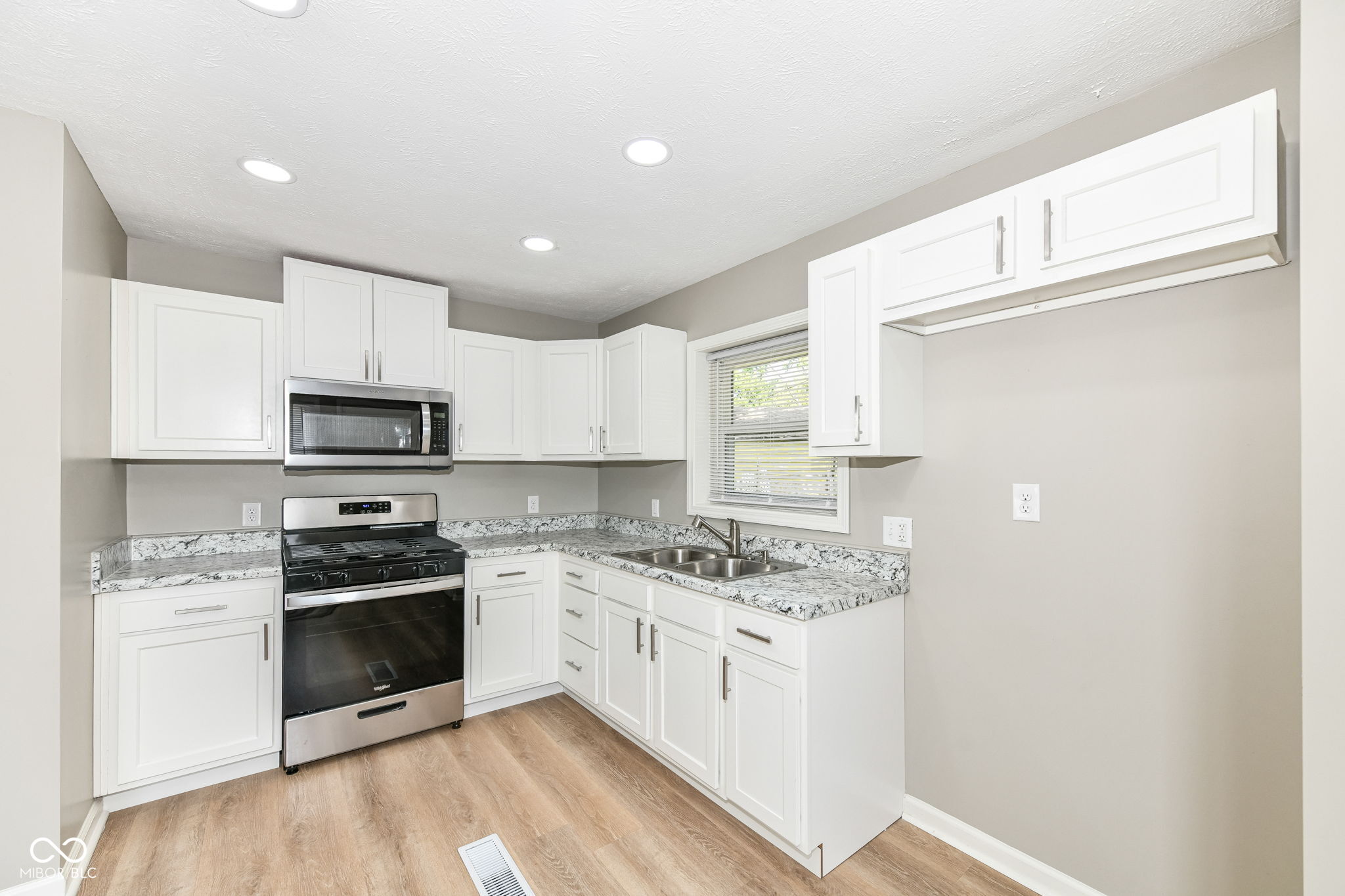 3109 Keswick Road Indianapolis, IN 46222 - Photo 11 of 30