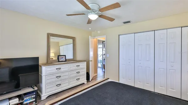 a view of a livingroom with closet