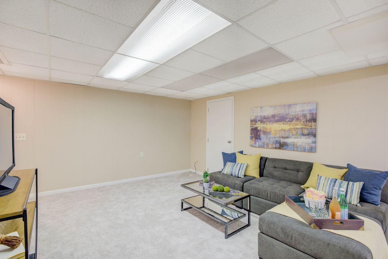327 Fleming Road Wyoming, OH 45215 - Photo 25 of 31
