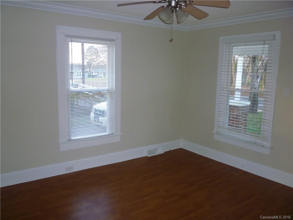 807 Bethpage Road Kannapolis, NC 28081 - Photo 3 of 10 Gallery Image 3