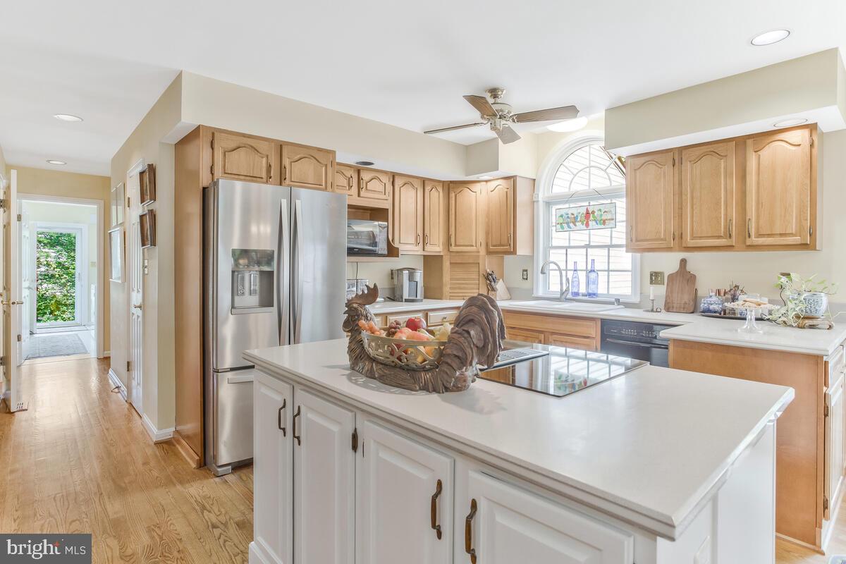 6233 Medora Road Linthicum Heights, MD 21090 - Photo 12 of 58
