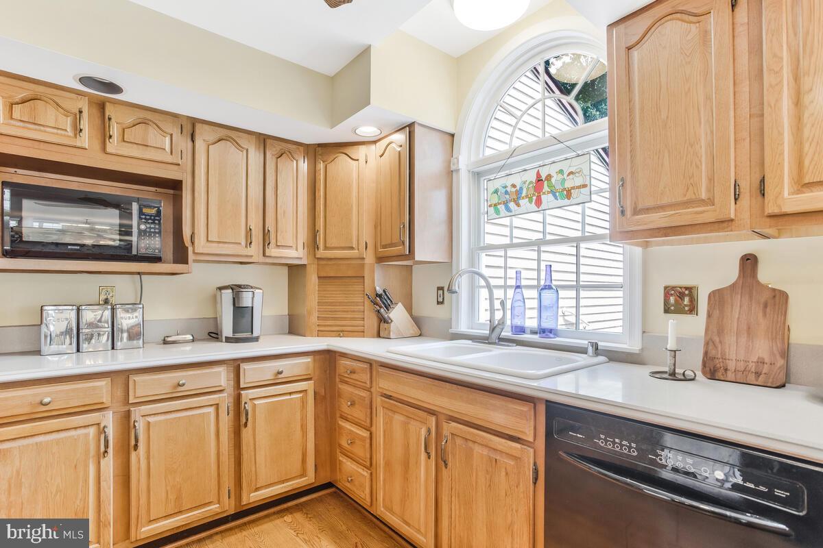 6233 Medora Road Linthicum Heights, MD 21090 - Photo 15 of 58