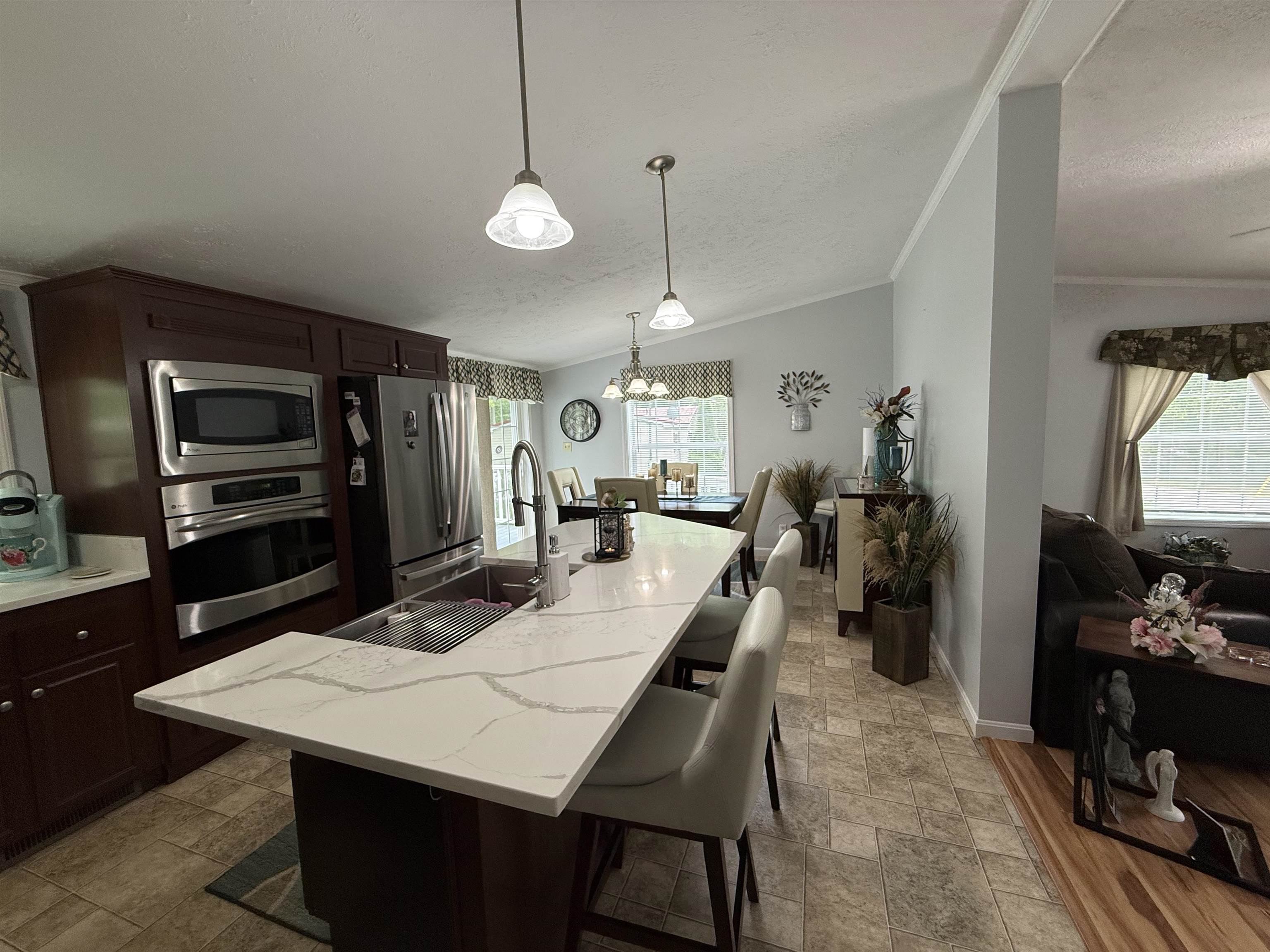 97 Fordway Extension, Unit 16 Derry, NH 03038 - Photo 3 of 21