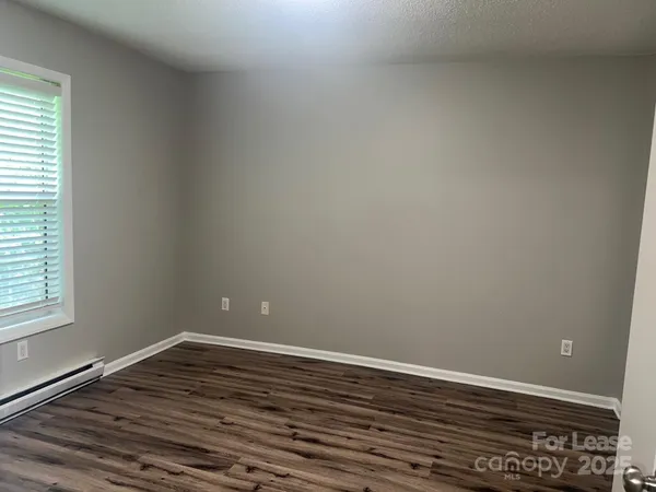 $1,175 | 374 Water Street, Unit 6, Mooresville, NC 28115