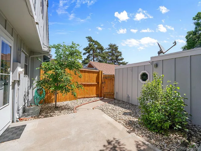 $524,000 | 7391 South Knolls Way, Centennial, CO 80122