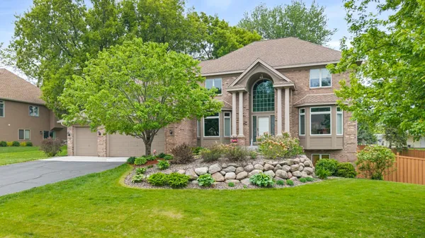 $684,499 | 14809 White Oak Drive, Burnsville, MN 55337