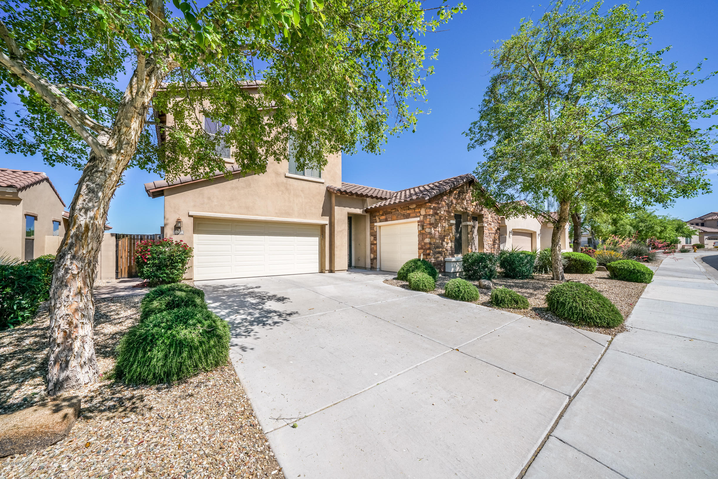 17614 West Verdin Road Goodyear, AZ 85338 - Photo 3 of 67 DSC03520