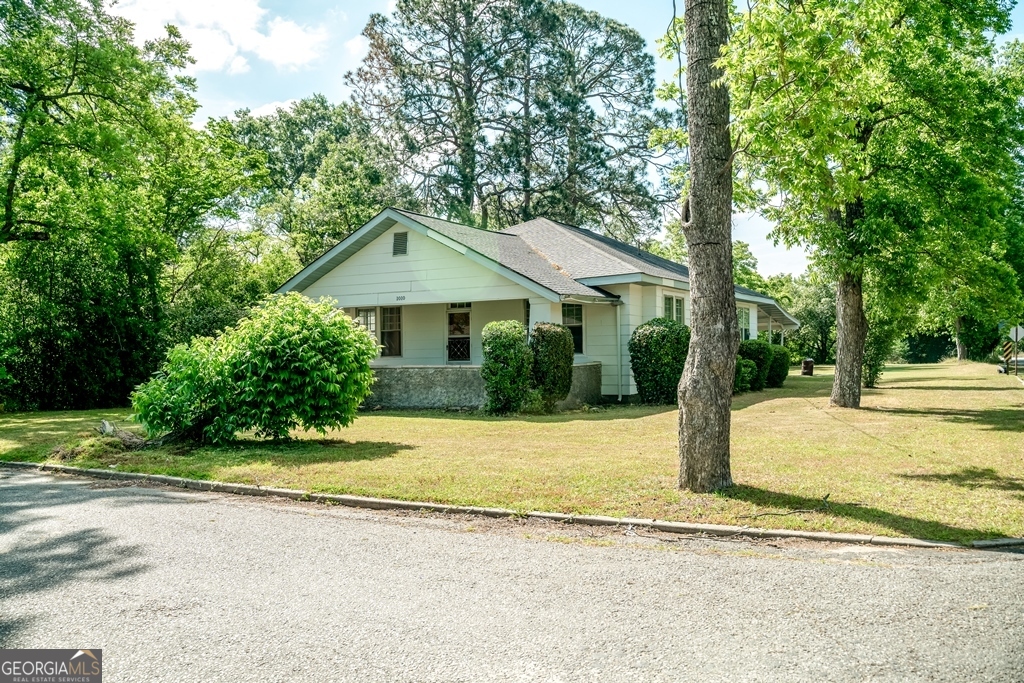 1010 Anderson Street Dublin, GA 31021 - Photo 2 of 27