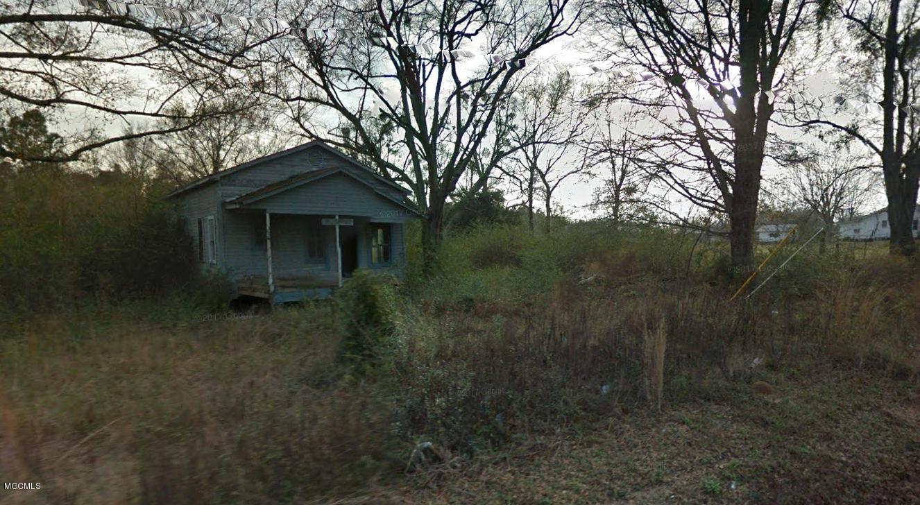 16252 Landon Road Gulfport, MS 39503 - Photo 4 of 9 Screen Shot 2017-08-30 at 2.48.27 PM