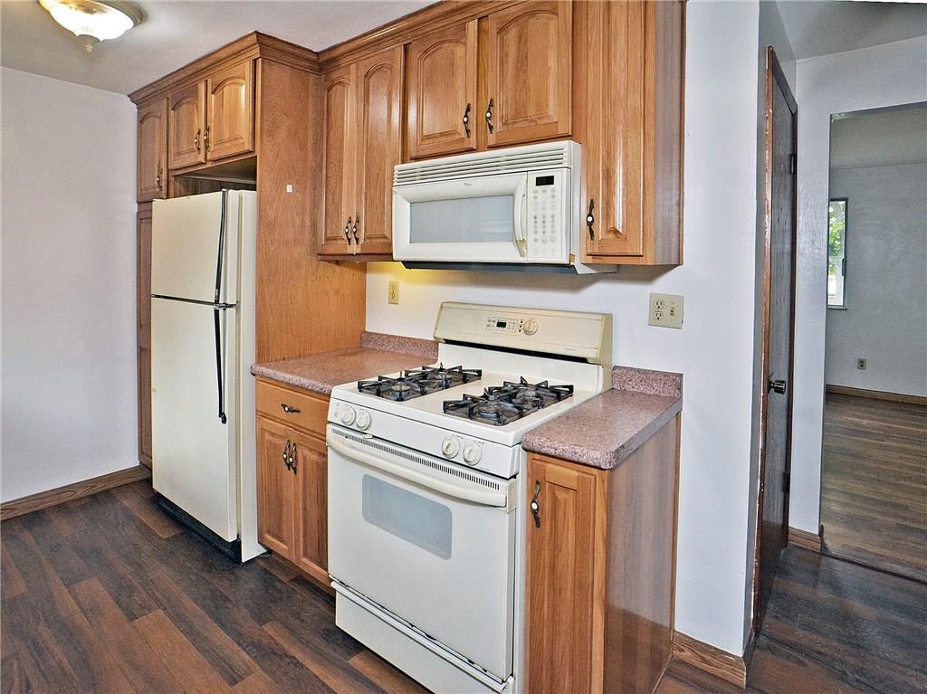 803 Freeport Road Pittsburgh, PA 15238 - Photo 4 of 25 Gallery Image 4