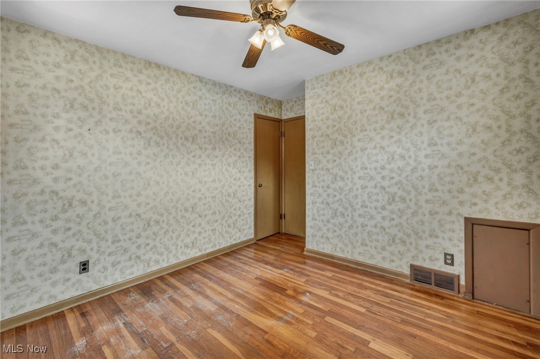 28744 Forest Road Eastlake, OH 44095 - Photo 13 of 32