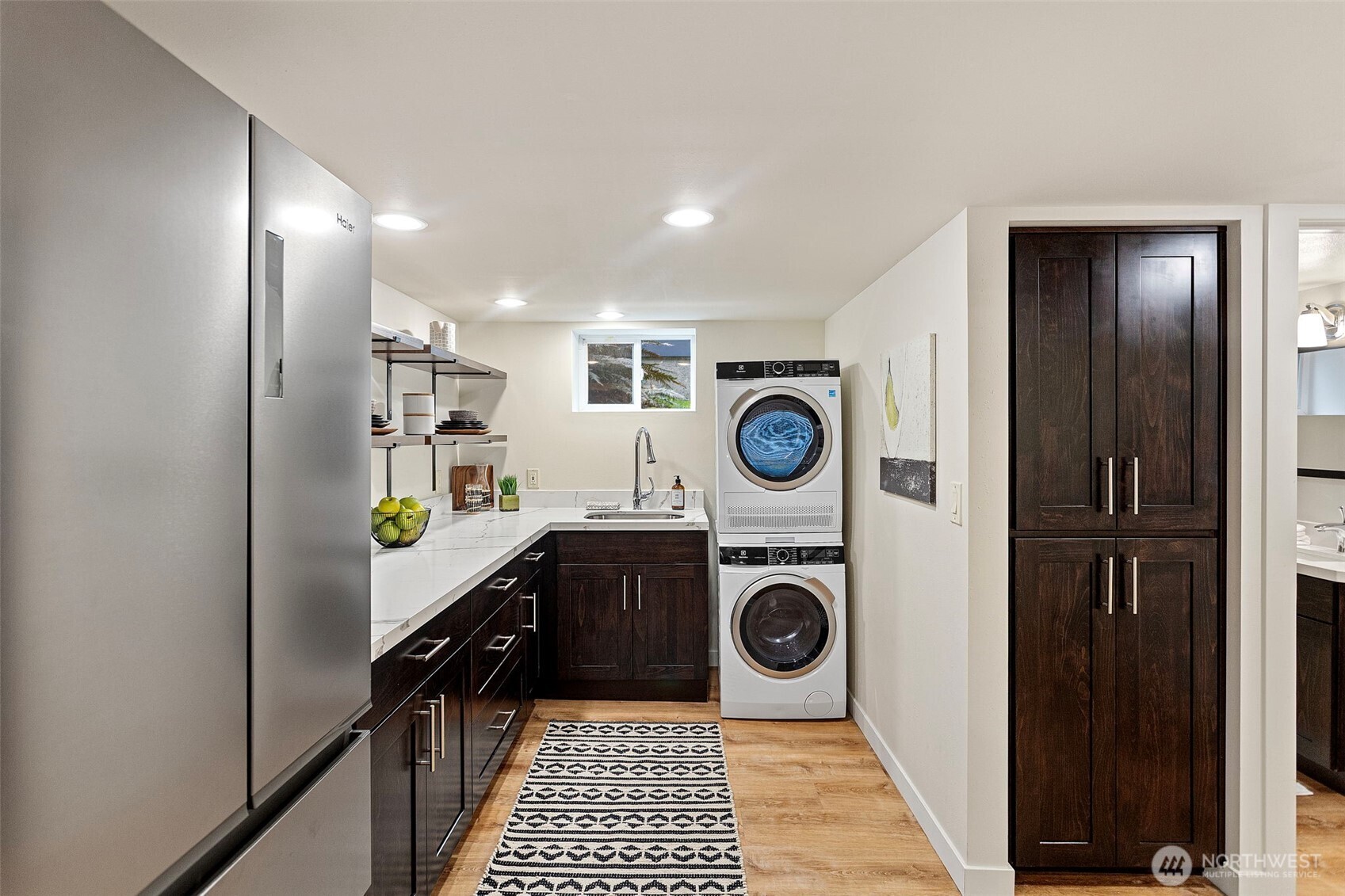 3917 Midvale Avenue North, Unit A Seattle, WA 98103 - Photo 28 of 37