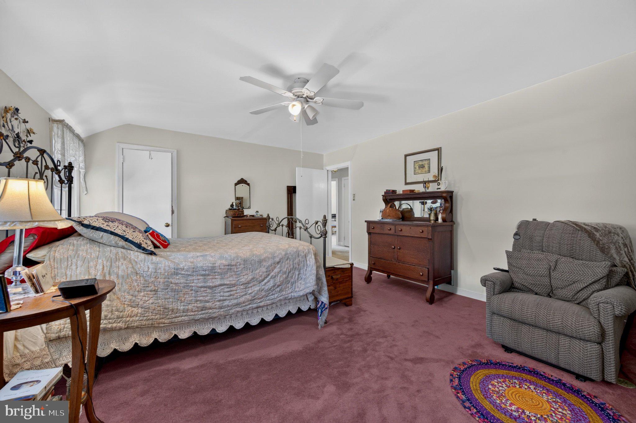 128 Boncouer Road Cheltenham, PA 19012 - Photo 15 of 31 Cozy retreat with warm hues.