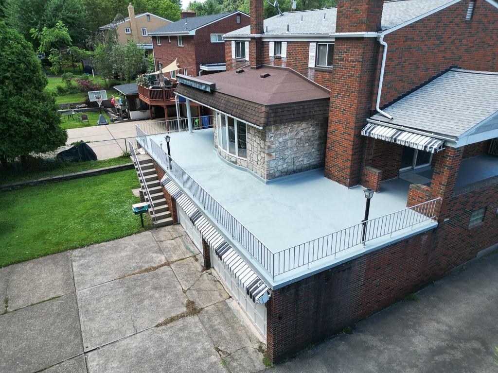 1335 Akehurst Road Pittsburgh, PA 15220 - Photo 4 of 35 Gallery Image 4