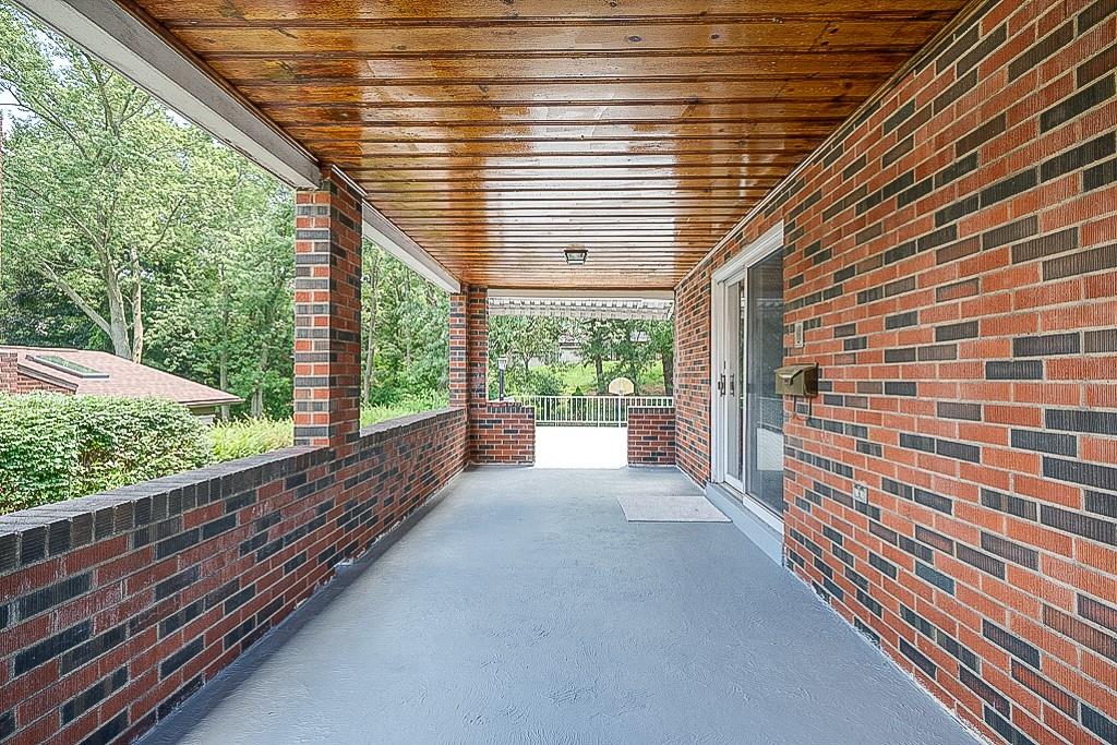 1335 Akehurst Road Pittsburgh, PA 15220 - Photo 7 of 35 Gallery Image 7
