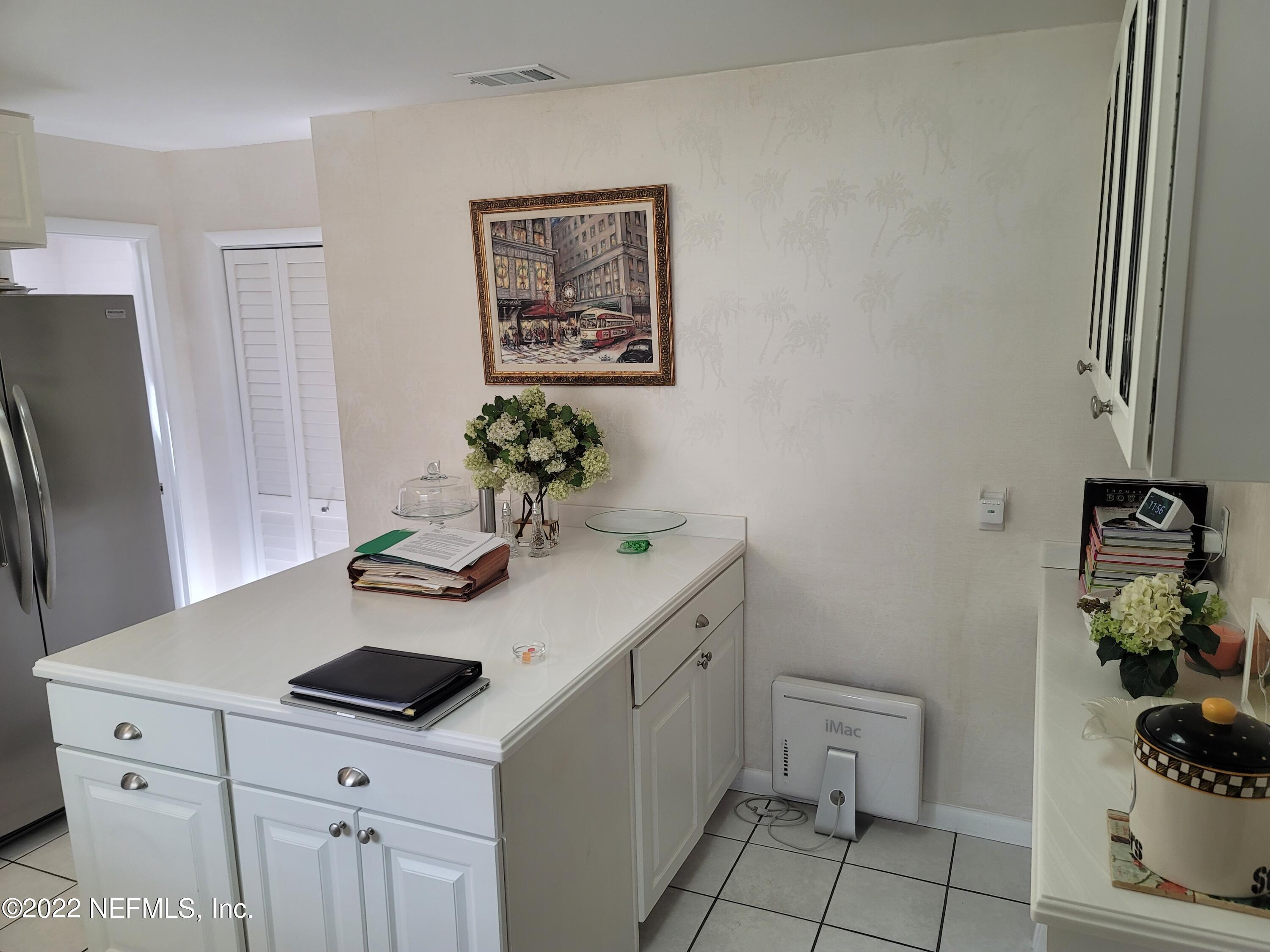 5765 Richmond Road Jacksonville, FL 32210 - Photo 16 of 73 16 Kitchen