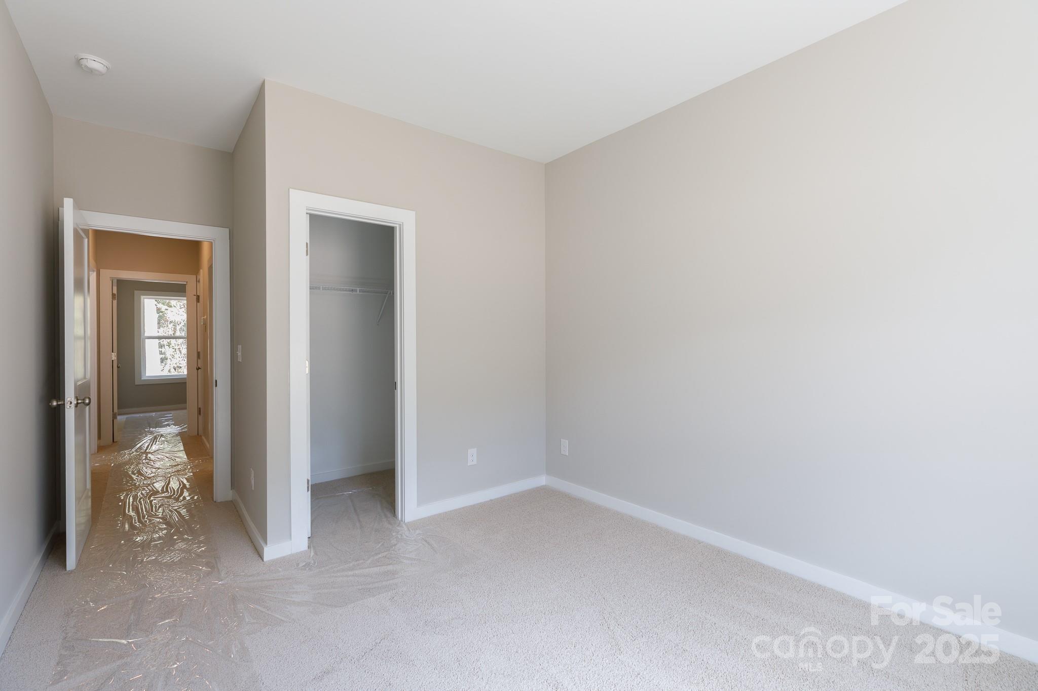 3339 Lesslie Highway, Unit 2 Rock Hill, SC 29730 - Photo 20 of 42 an empty room with mirror