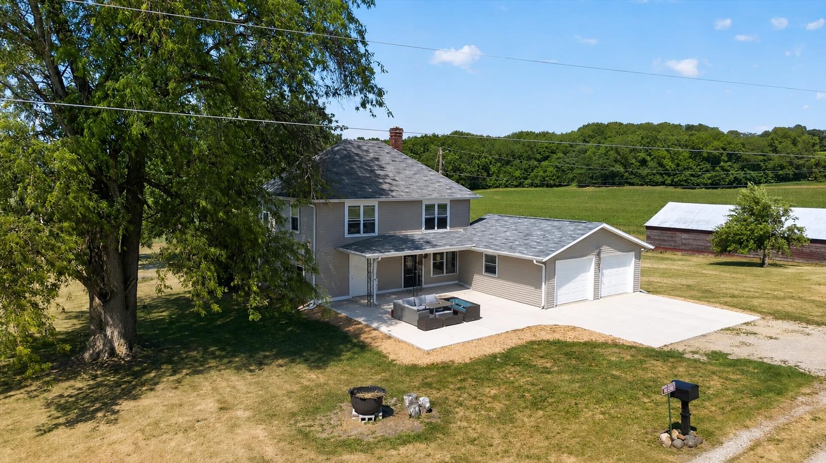 W1012 Spring Creek Road Brodhead, WI 53520 - Photo 2 of 42