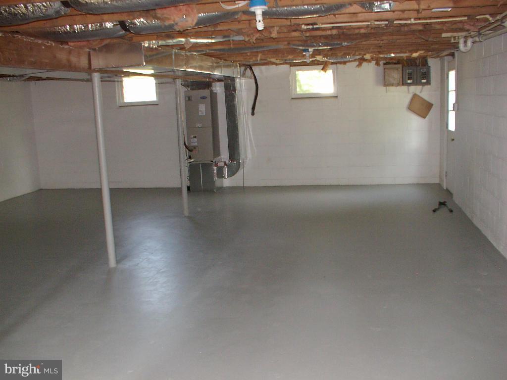 220 Ridge Road Winchester, VA 22602 - Photo 17 of 27 Basement