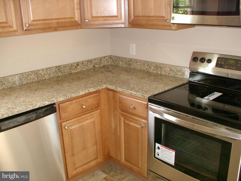 220 Ridge Road Winchester, VA 22602 - Photo 4 of 27 Kitchen