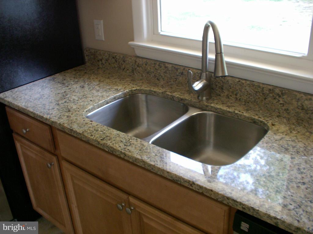 220 Ridge Road Winchester, VA 22602 - Photo 8 of 27 Kitchen deep sink