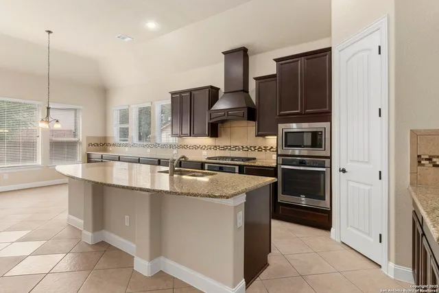 $525,000 | 11626 Klondike Cove, Schertz, TX 78154