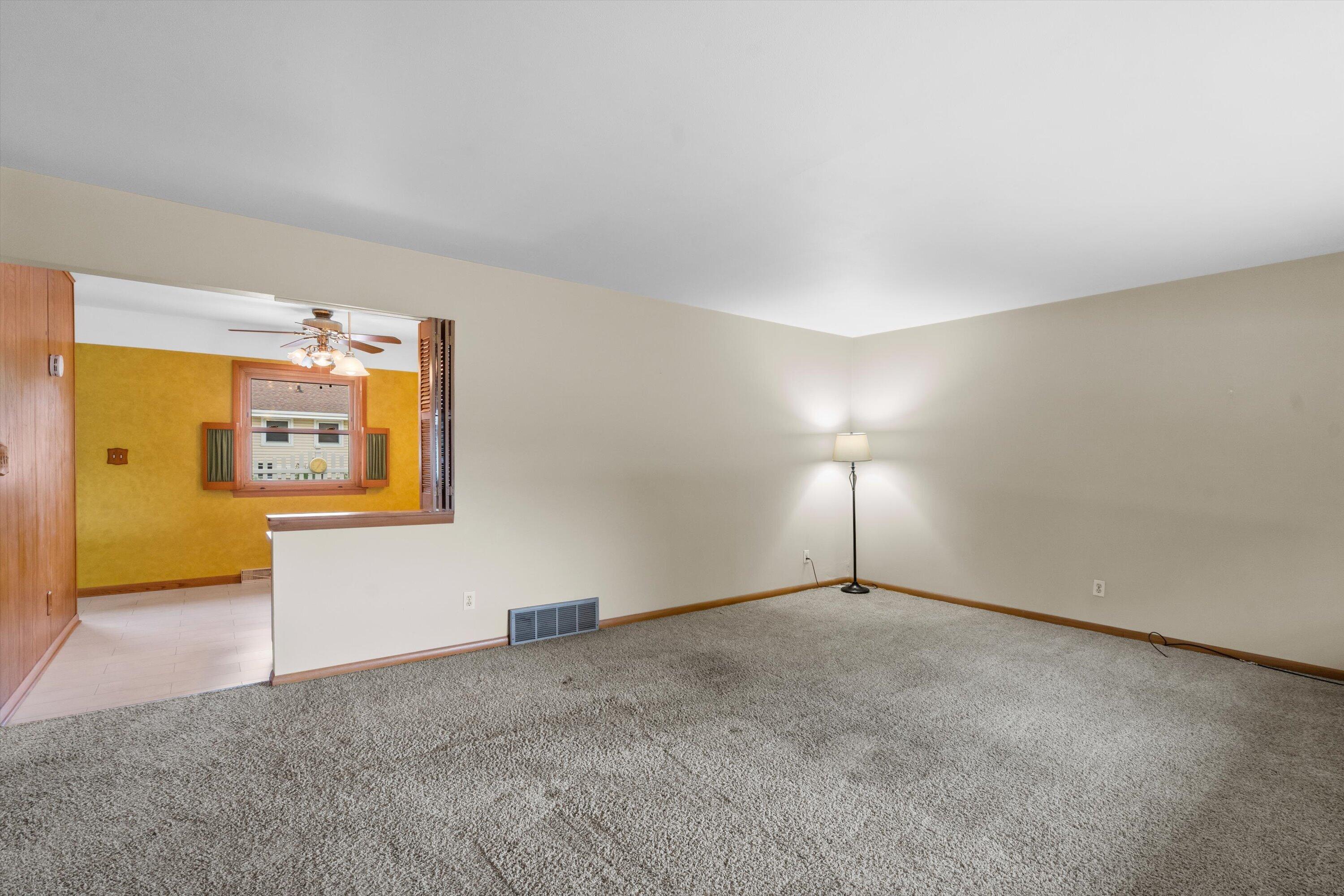 3028 Valley Forge Street Caledonia, WI 53404 - Photo 23 of 50 Family Room