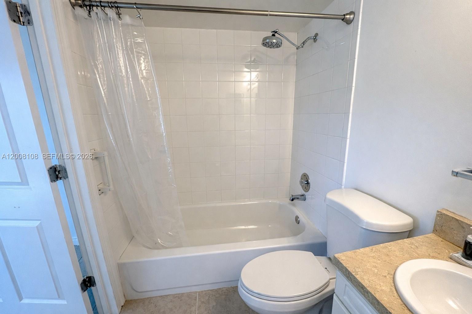 254 Mansfield H, Unit 254 Boca Raton, FL 33434 - Photo 11 of 17 Primary Bath/Shower