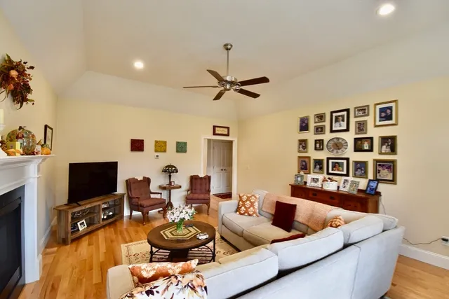 $599,900 | 73 Plummer Avenue, Unit 73, Northbridge, MA 01588