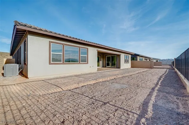 $1,099,900 | 203 Paraggi Bay Drive, Henderson, NV 89011